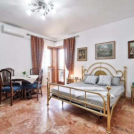מרגרה Apt Venice City מראה חיצוני תמונה